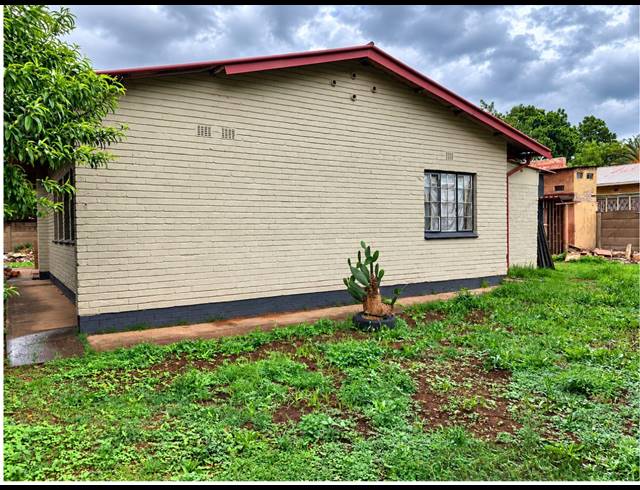 3 BEDROOM HOUSE FOR SALE IN VANDERBIJLPARK CE 2